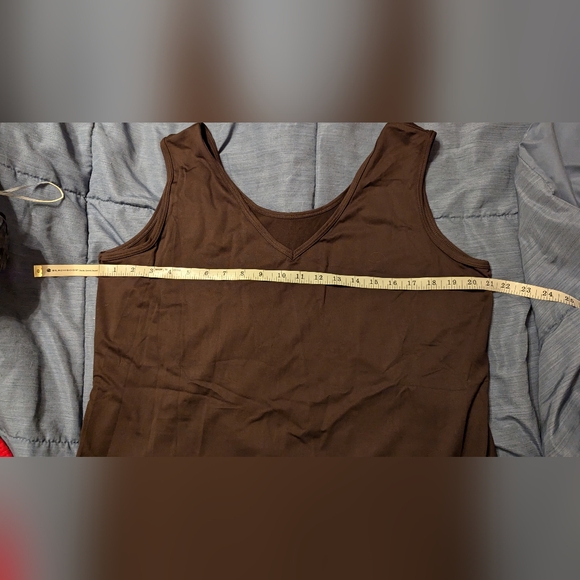 NWOT - CJ Banks - Brown V-Neck Tank - 1X - Picture 6 of 6
